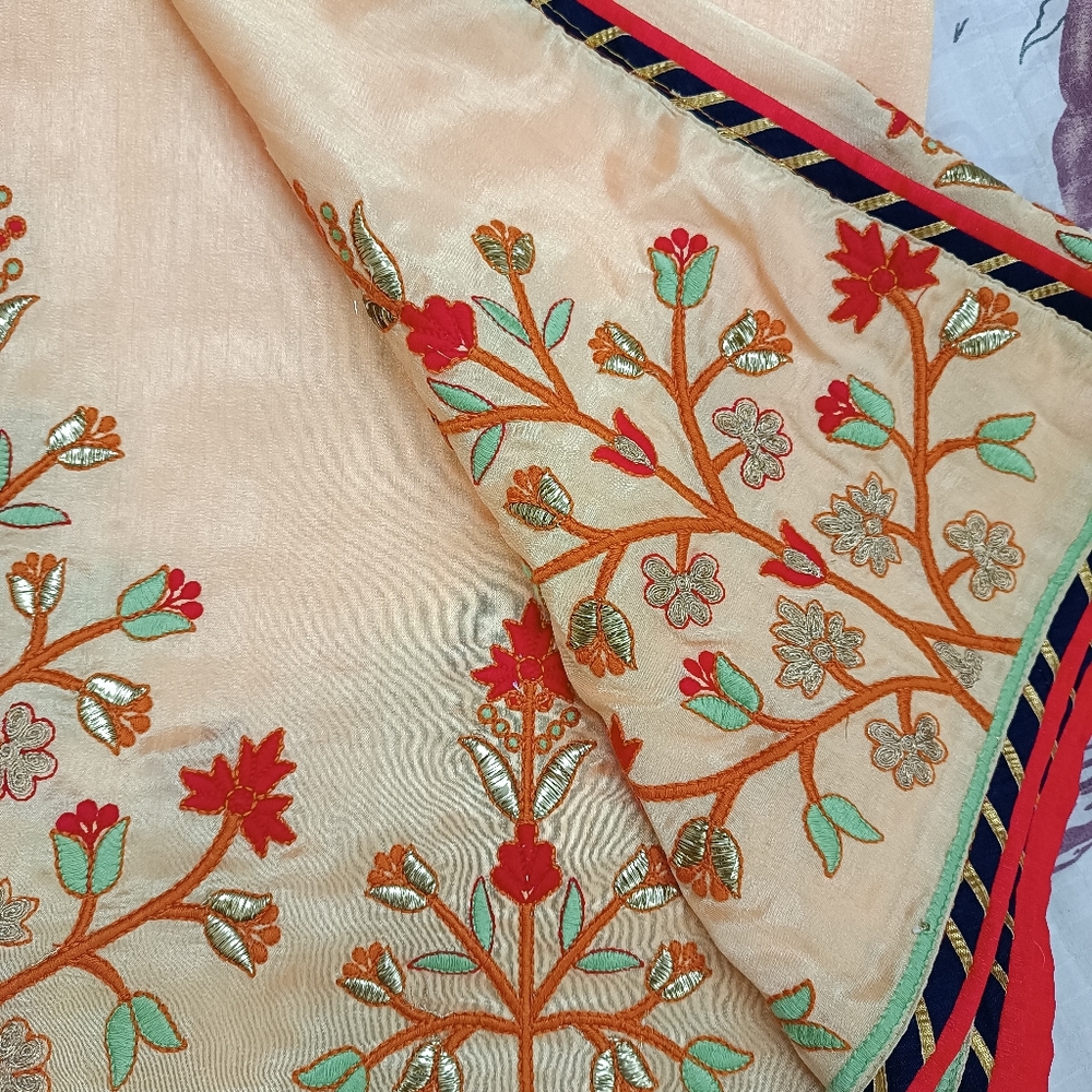 New semi raw silk saree - Picture 4 of 5